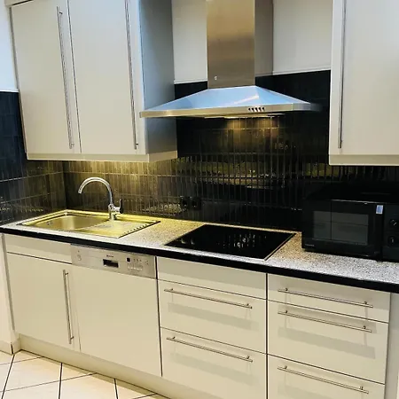 Overnight No5 - Bungalow, Billard, Dart, Kamin בית נופש